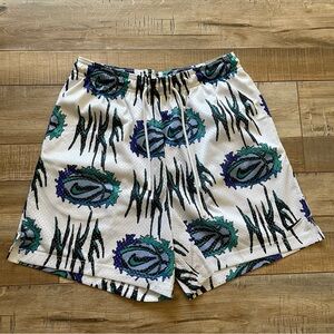 NWT Nike DRI-Fit men’s colorful print basketball shorts, size small